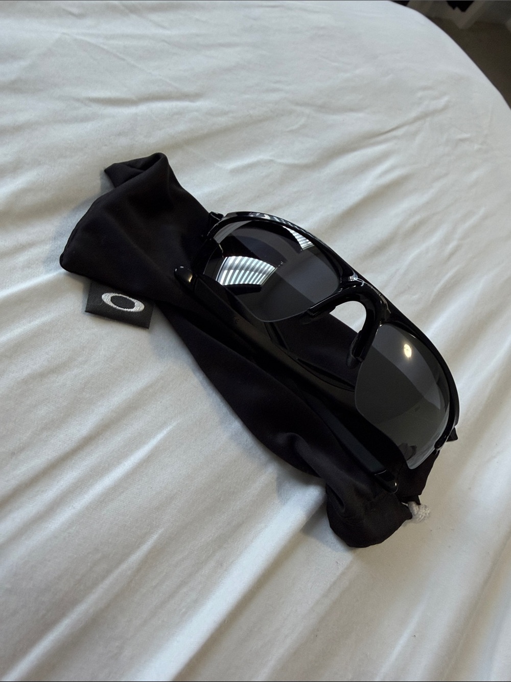 Oakley Men’s Black Gloss Sunglasses with Dark Lenses